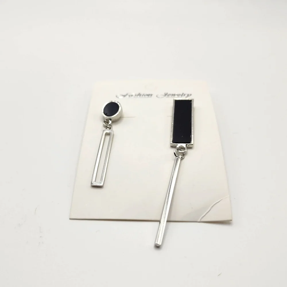 ‼️NEW IN‼️Chic Black and Silver Geometric Earrings+Gift Box 🎁